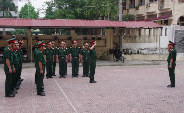 Lực lượng vũ trang huyện Đông Sơn xứng danh đơn vị anh hùng