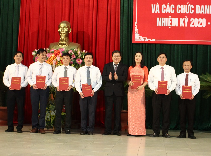 Bế giảng lớp bồi dưỡng cán bộ dự nguồn Ban Chấp hành Đảng bộ tỉnh và các chức danh lãnh đạo chủ chốt của tỉnh