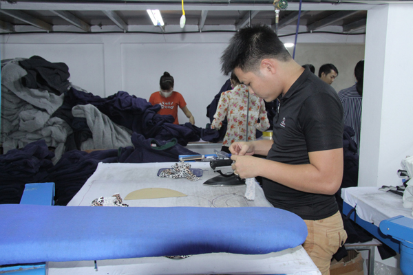 Doanh nghiệp hoạt động trong ngành may mặc trên địa bàn huyện Nông Cống tạo việc làm ổn định cho 3.825 lao động