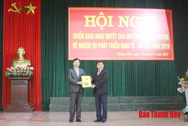 Đồng chí Lê Xuân Thu giữ chức Bí thư Huyện ủy Hoằng Hóa