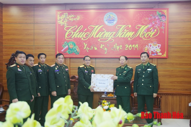 Bộ chỉ huy Quân sự tỉnh Hủa Phăn (Lào) chúc tết Bộ đội Biên phòng Thanh Hóa