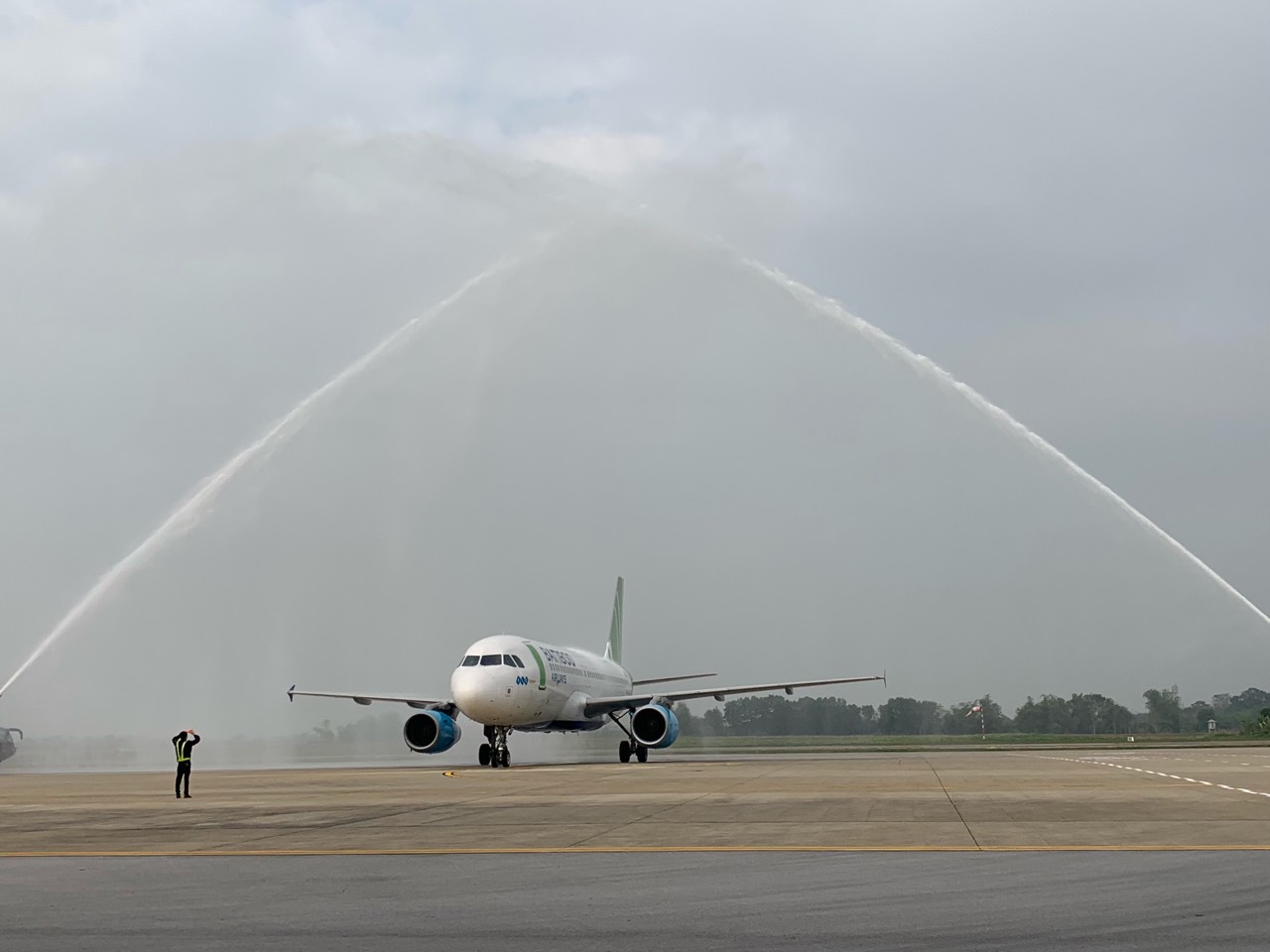 Ngay sau TP HCM - Thanh Hóa, Bamboo Airways mở tiếp đường bay mới TP HCM - Vân Đồn, giá vé từ 149.000 đồng