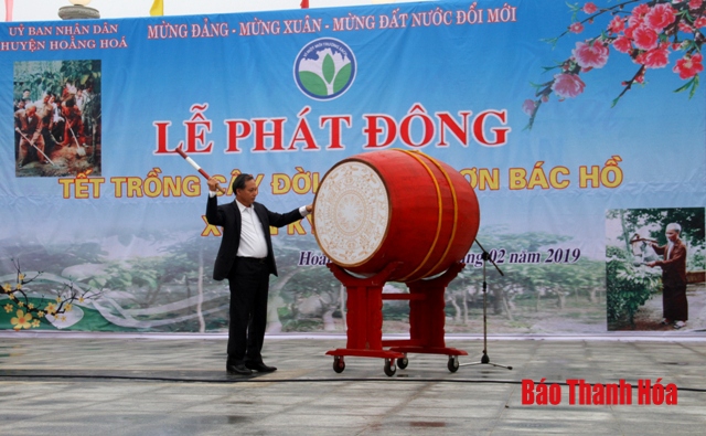 Phó Chủ tịch Thường trực UBND tỉnh Nguyễn Đức Quyền dự lễ phát động Tết trồng cây “Đời đời nhớ ơn Bác Hồ” tại huyện Hoằng Hóa