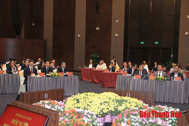 Các đồng chí lãnh đạo tỉnh Quảng Ninh, Hà Tĩnh, Thanh Hóa, Vĩnh Phúc trao đổi kinh nghiệm công tác