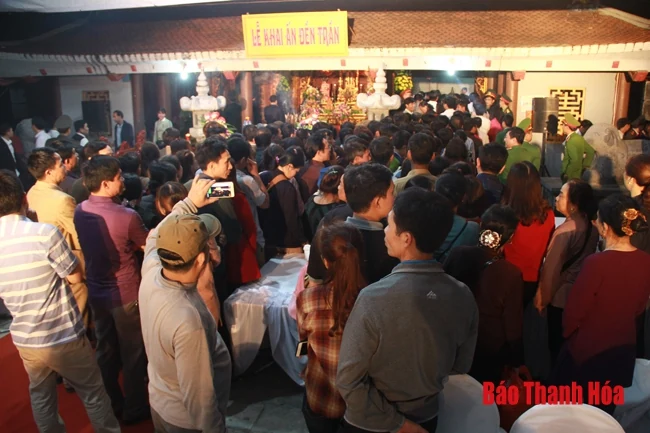 Lễ khai ấn đền thờ Trần Hưng Đạo (xã Hà Dương, Hà Trung) xuân Kỷ Hợi 2019