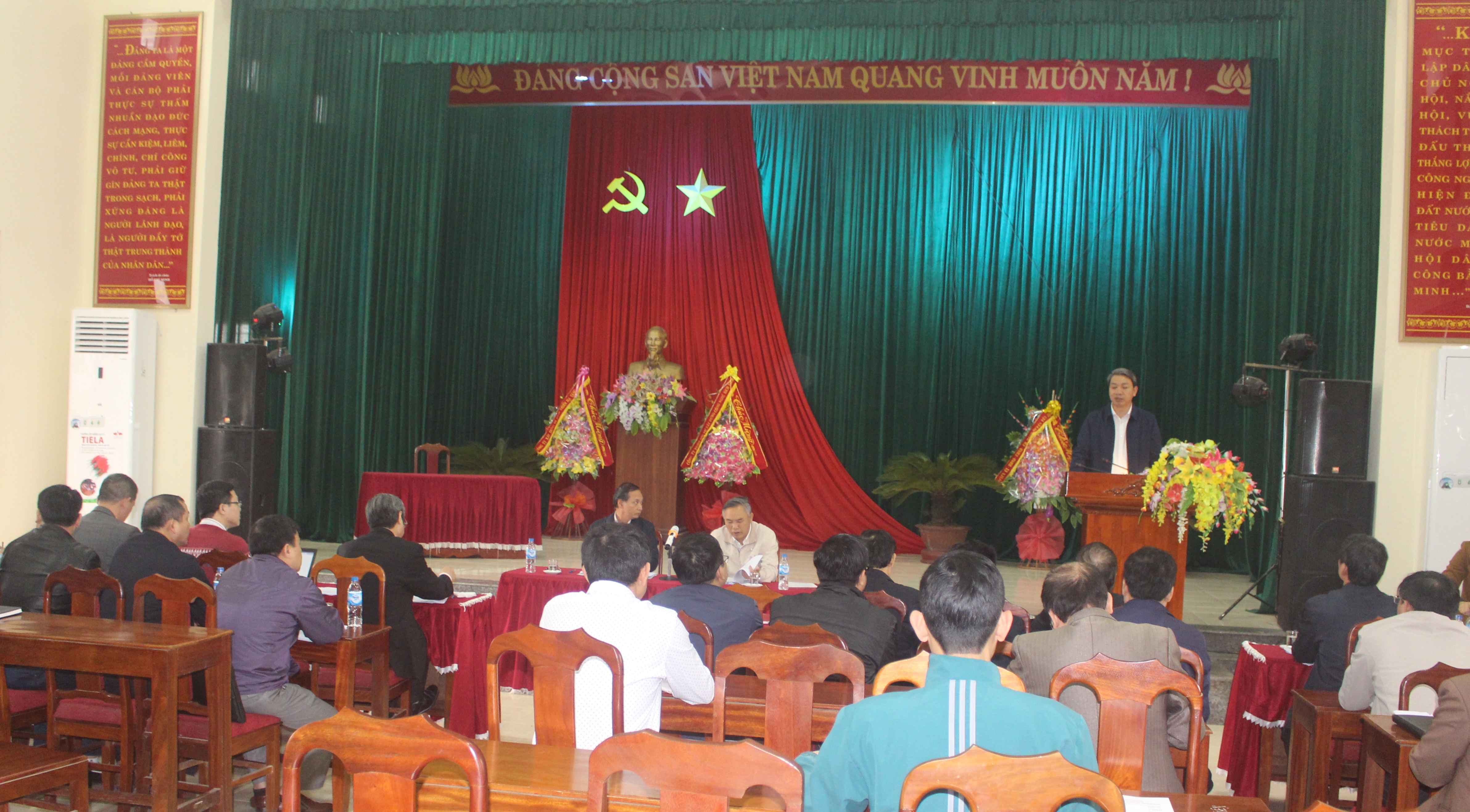 Đoàn công tác Bộ Nông nghiệp và Phát triển nông thôn kiểm tra, chỉ đạo công tác phòng chống dịch tả lợn châu Phi
