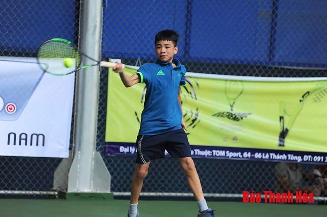 VĐV Nguyễn Việt Hoàng vô địch nhóm tuổi 12 tại giải quần vợt năng khiếu toàn quốc 2019