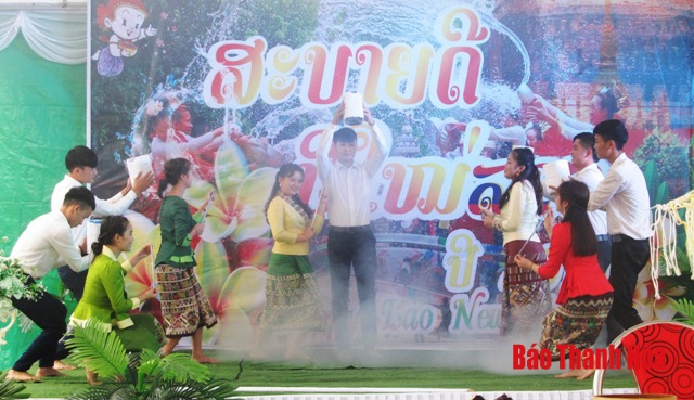 Ấm áp Tết cổ truyền Bunpimay của lưu học sinh Lào tại Thanh Hóa