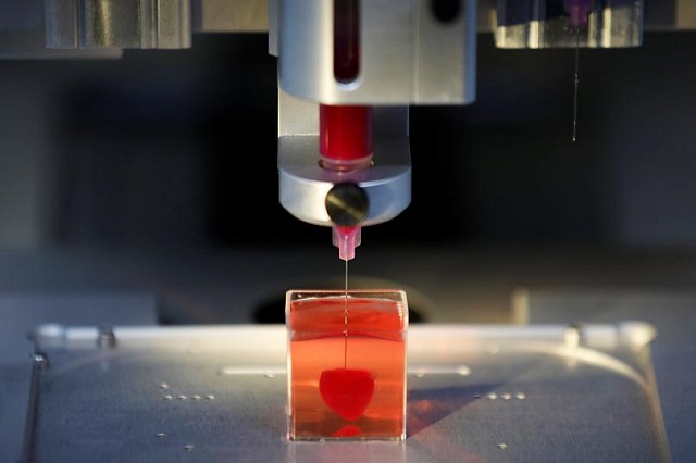 Lần đầu tiên sử dụng công nghệ 3D tạo ra trái tim cấy ghép trên người