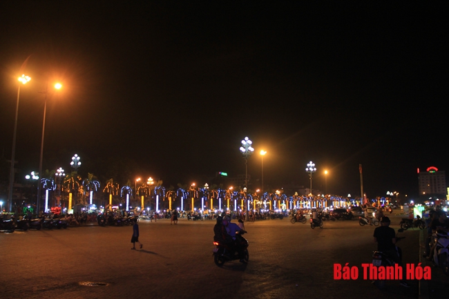 “Bữa tiệc ánh sáng” ấn tượng tại Quảng trường Lam Sơn