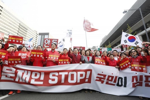 Hàn Quốc: 4 nghị sỹ đối lập cắt tóc phản đối các dự luật cải cách