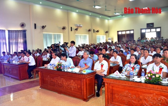 Xã Hưng Lộc đón nhận Quyết định công nhận xã đạt chuẩn nông thôn mới