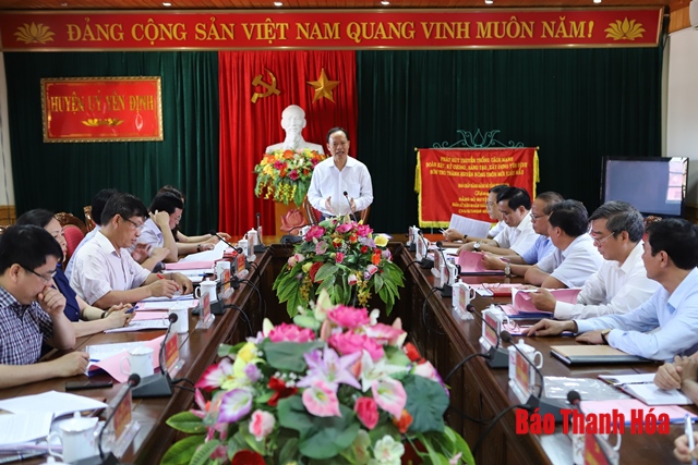 Đồng chí Bí thư Tỉnh ủy Trịnh Văn Chiến thăm và làm việc tại huyện Yên Định