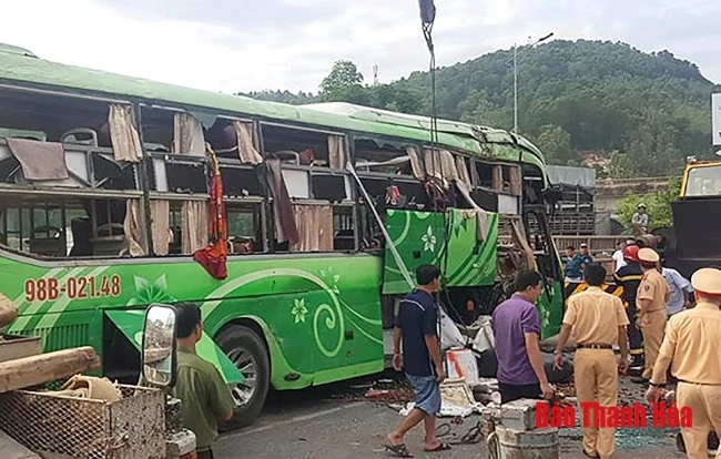 Danh tính những người tử vong và bị thương trong vụ tai nạn xe khách lao xuống sông tại Tĩnh Gia