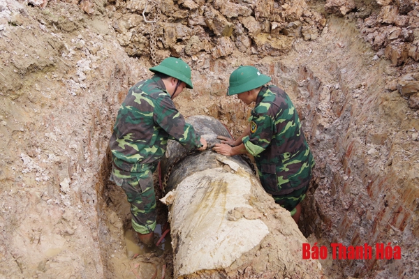 Bộ CHQS tỉnh Thanh Hóa hủy nổ thành công quả bom phá nặng 900kg