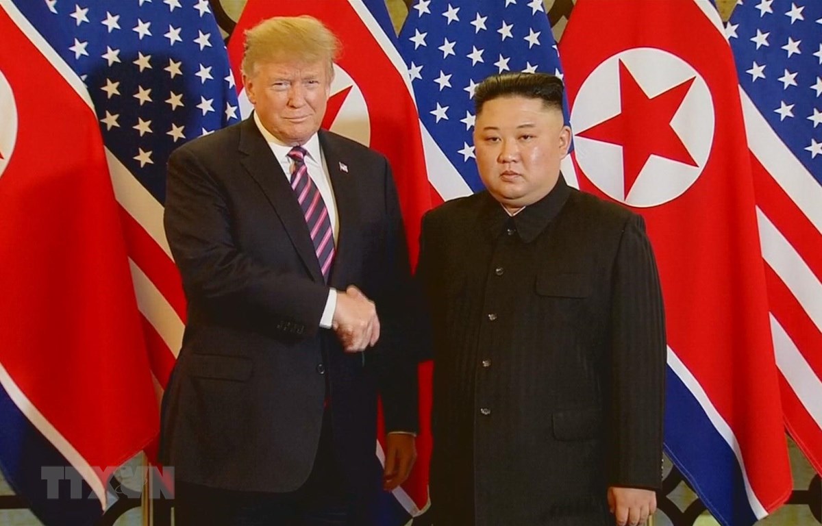 Tổng thống Trump nhận bức thư nồng ấm từ nhà lãnh đạo Kim Jong-un