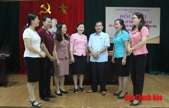 Đoàn ĐBQH tỉnh tiếp xúc cử tri tại Hội LHPN tỉnh