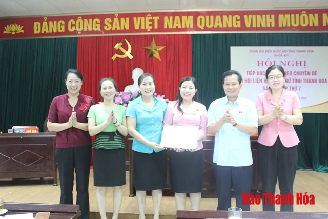 Đoàn ĐBQH tỉnh tiếp xúc cử tri tại Hội LHPN tỉnh