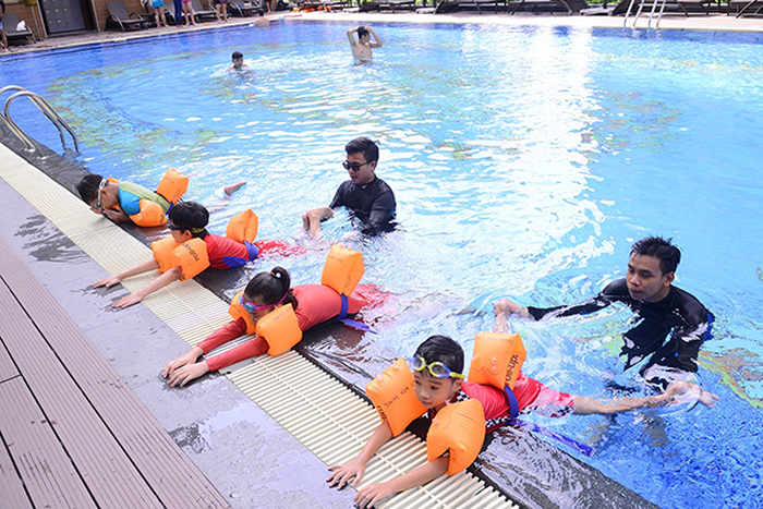 Khóa học bơi miễn phí bổ ích dành cho Cư dân nhí Vinhomes Star City