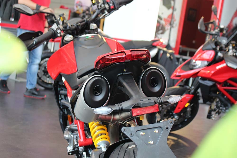 Ducati Hypermotard 950 - môtô Italy nhập Thái giá 460 triệu