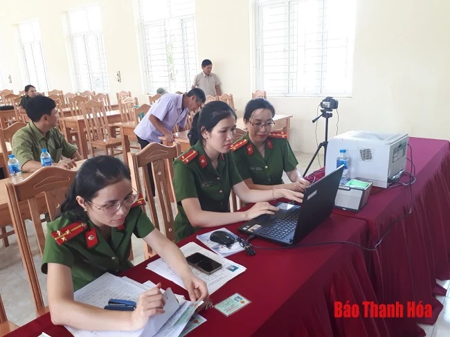 Công an huyện Bá Thước cấp căn cước công dân miễn phí cho người dân