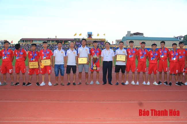 Vinh danh, trao thưởng cho đội U17 Thanh Hóa - Nhà vô địch giải bóng đá U17 quốc gia 2019