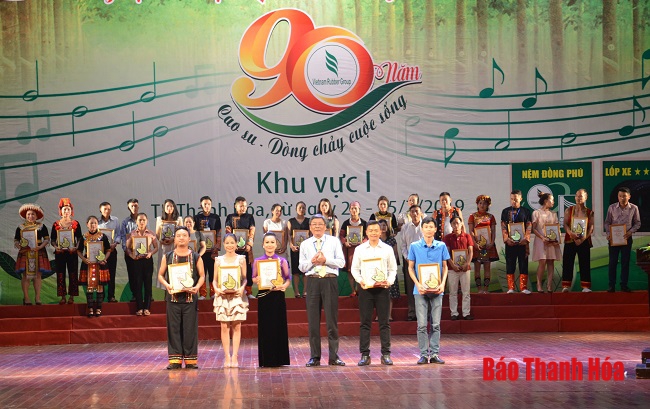 Bế mạc hội diễn nghệ thuật quần chúng chủ đề “90 năm, cao su – dòng chảy cuộc sống”