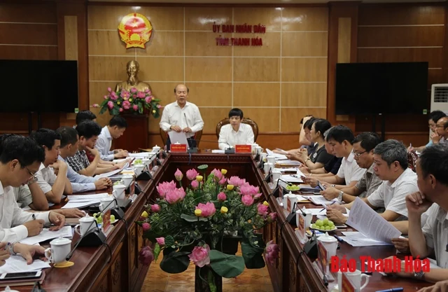 Bộ Giao thông - Vận tải làm việc với UBND tỉnh về quy ho ạch, khai th ác c ảng biển v à công tác qu ản l ý chuyên ngành hàng h ải