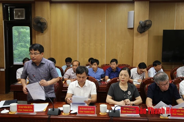 Bộ Giao thông - Vận tải làm việc với UBND tỉnh về quy ho ạch, khai th ác c ảng biển v à công tác qu ản l ý chuyên ngành hàng h ải