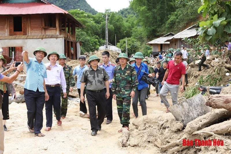 Đồng chí Trưởng Ban Tổ chức Trung ương Phạm Minh Chính thăm, kiểm tra công tác khắc phục hậu quả mưa lũ tại Thanh Hóa