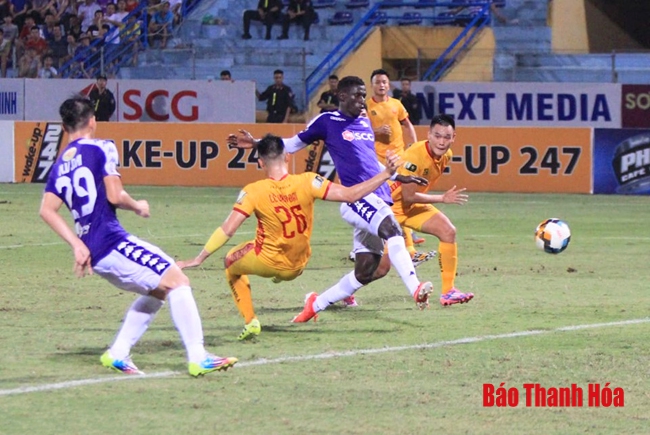 Vòng 20 V.League 2019: Thảm bại trên sân Hàng Đẫy, Thanh Hóa tiến sát nhóm “cầm đèn đỏ”