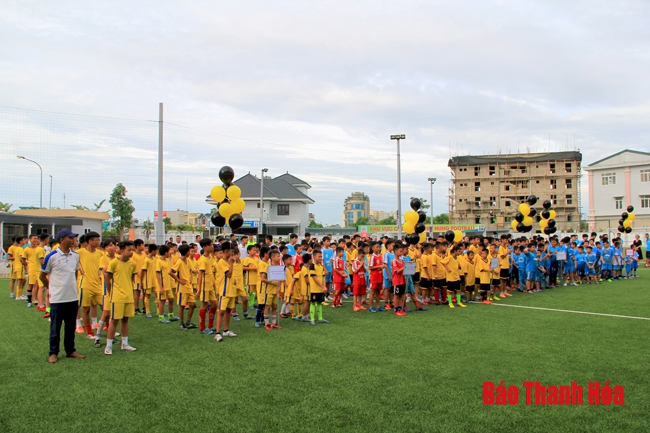 Hơn 500 cầu thủ nhí sôi nổi tranh tài tại Festval bóng đá cộng đồng – Cúp Ngôi sao xứ Thanh mở rộng 2019