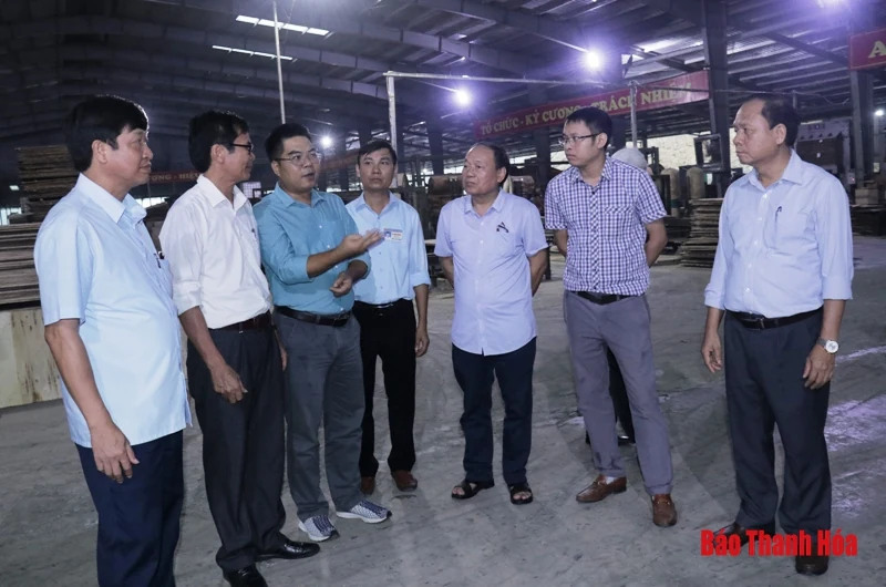 Thẩm định, công nhận đạt chuẩn nông thôn mới cho 2 xã của huyện Thường Xuân