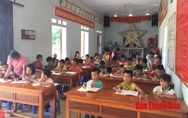 Câu lạc bộ dạy tiếng Anh miễn phí cho trẻ em tiểu học của những người trẻ