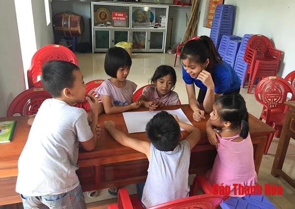 Câu lạc bộ dạy tiếng Anh miễn phí cho trẻ em tiểu học của những người trẻ