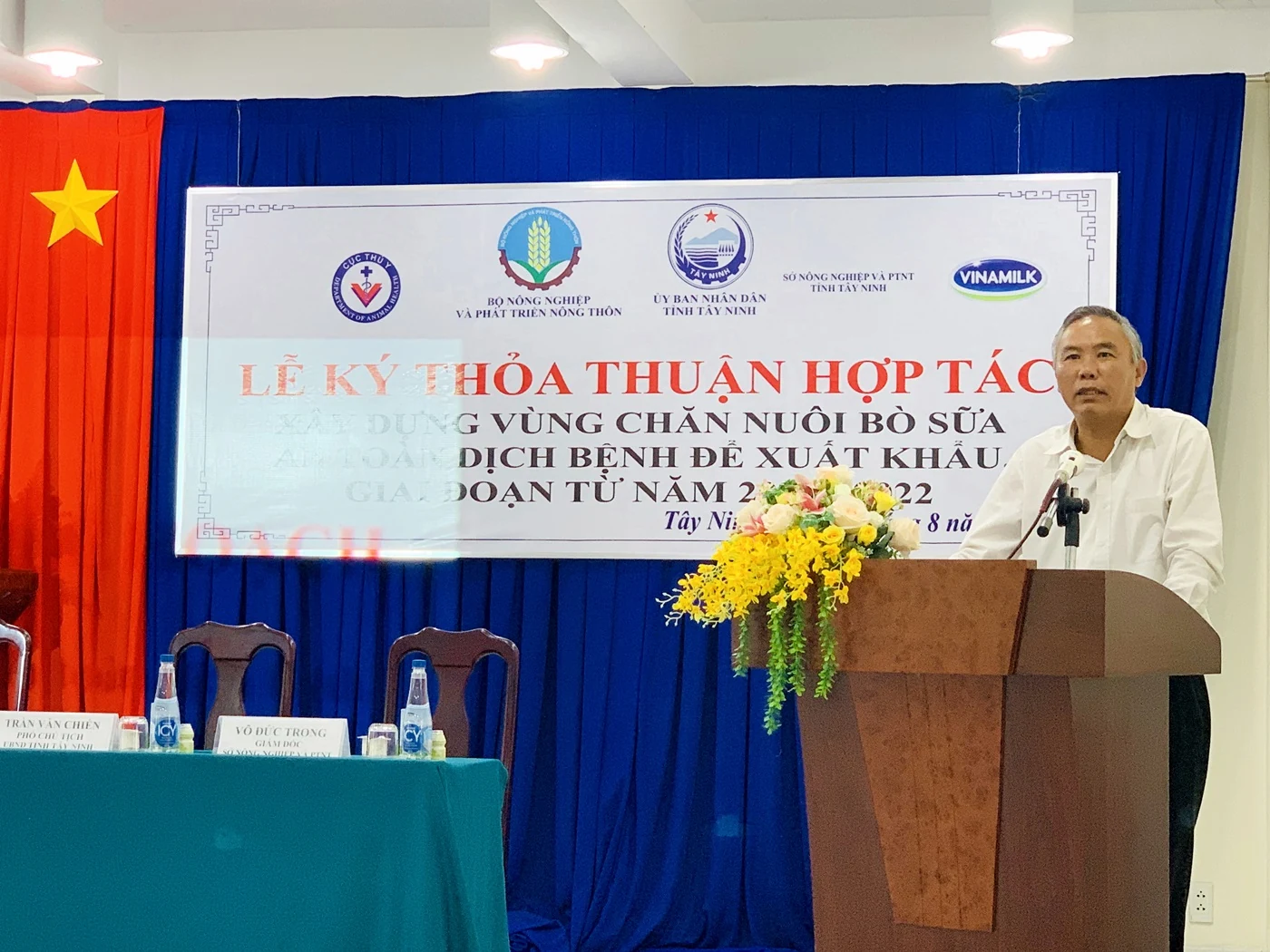 Trang trại bò sữa Vinamilk trên toàn quốc là hạt nhân xây dựng vùng an toàn dịch bệnh theo quy định quốc tế