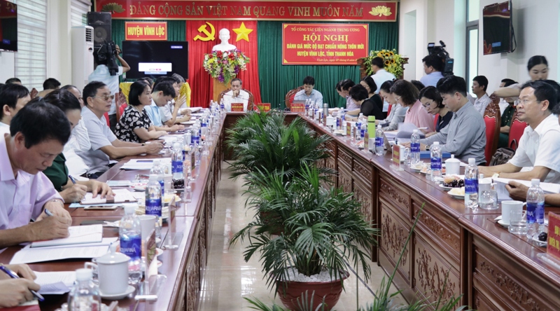 Đoàn công tác của Văn phòng Điều phối Xây dựng Nông thôn mới kiểm tra, đánh giá mức độ đạt chuẩn Nông thôn mới huyện Vĩnh Lộc