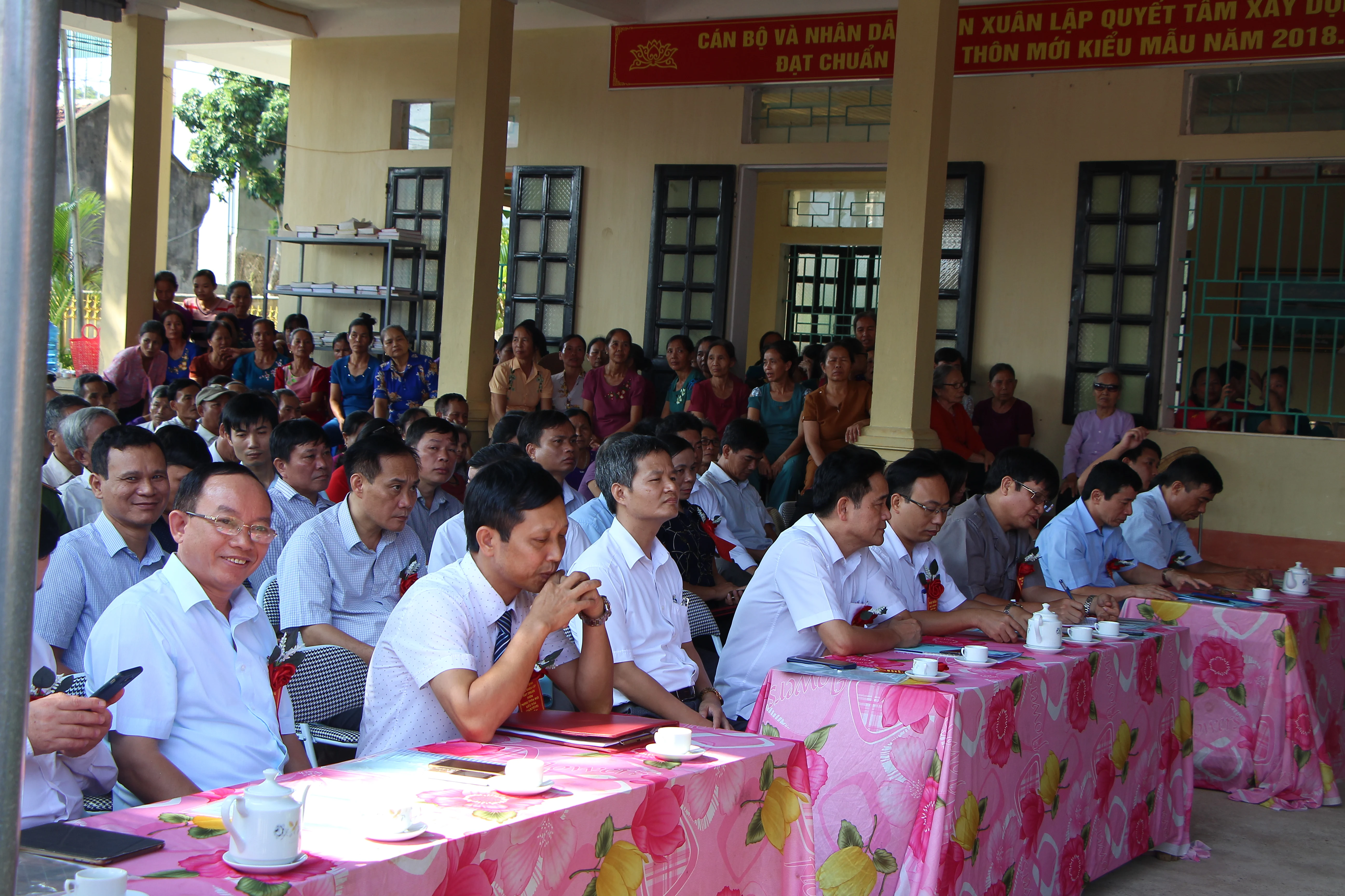 Thôn Xuân Lập, xã Ngọc Phụng (Thường Xuân) đón nhận Quyết định đạt chuẩn nông thôn mới kiểu mẫu