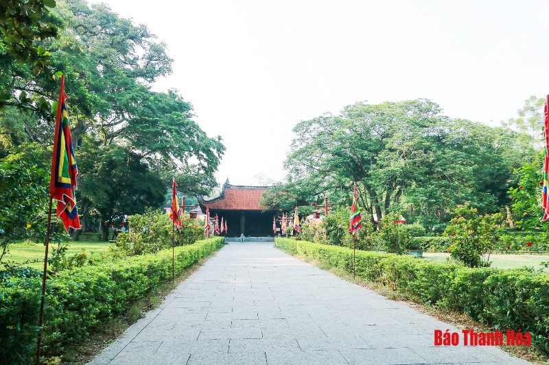 Về Lam Kinh một chiều thu
