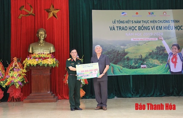 Hơn 7.000 học sinh trong tỉnh đã được nhận học bổng “Vì em hiếu học”