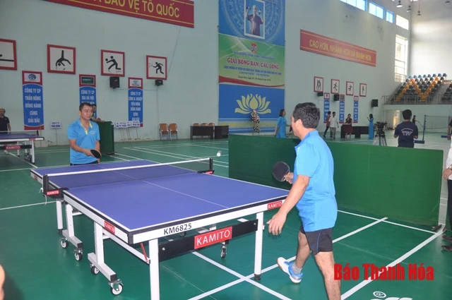 Khai mạc giải bóng bàn, cầu lông cán bộ, công chức, viên chức, người lao động Hội Nông dân các cấp