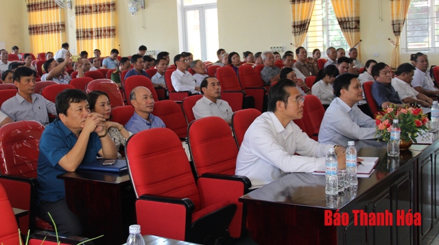 Đoàn ĐBQH tỉnh Thanh Hóa tiếp xúc cử tri tại huyện Tĩnh Gia