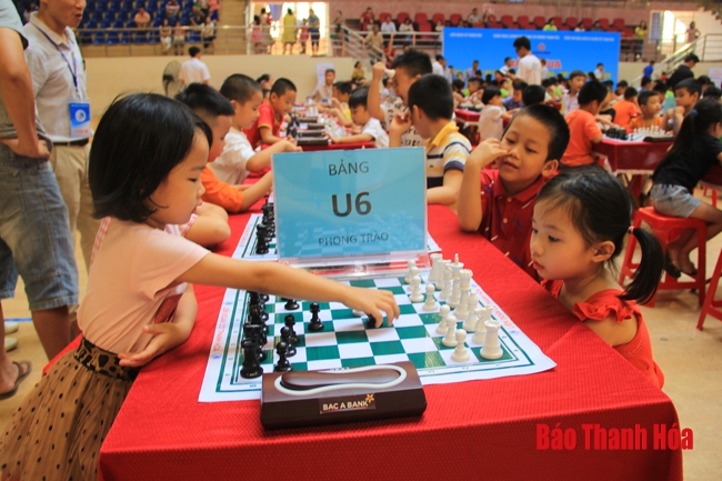 300 vận động viên tranh tài tại Giải cờ vua các câu lạc bộ tỉnh Thanh Hóa - Cúp “Chiến binh tí hon” 2019
