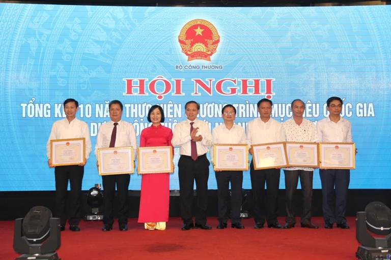 Ngành Công thương tổng kết 10 năm thực hiện Chương trình mục tiêu Quốc gia xây dựng nông thôn mới