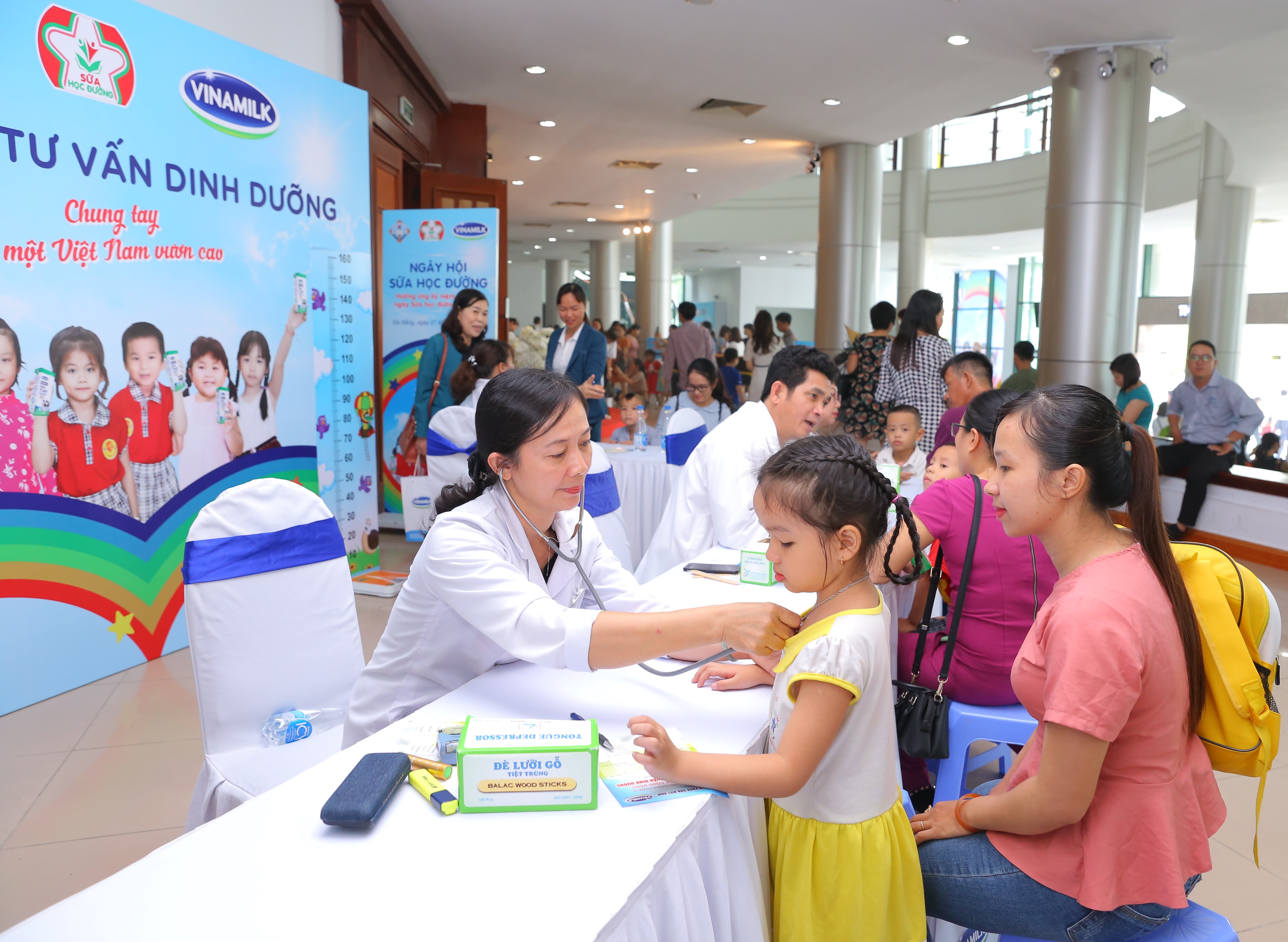 Hưởng ứng kỷ niệm 20 năm Ngày Sữa học đường thế giới: Đà Nẵng tổ chức Ngày hội Sữa học đường cho trẻ em mầm non