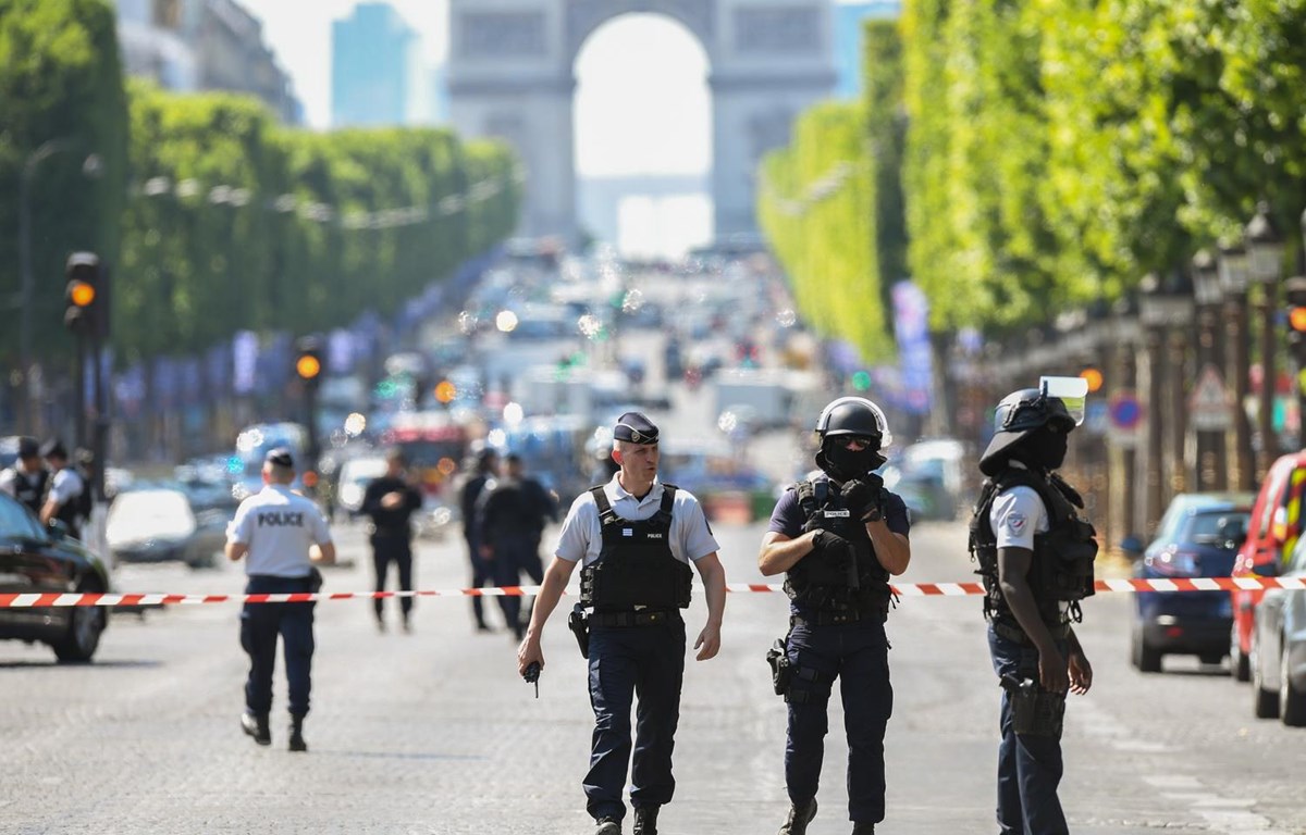 Cảnh sát Pháp bắt giữ đối tượng dọa phá hủy một bảo tàng