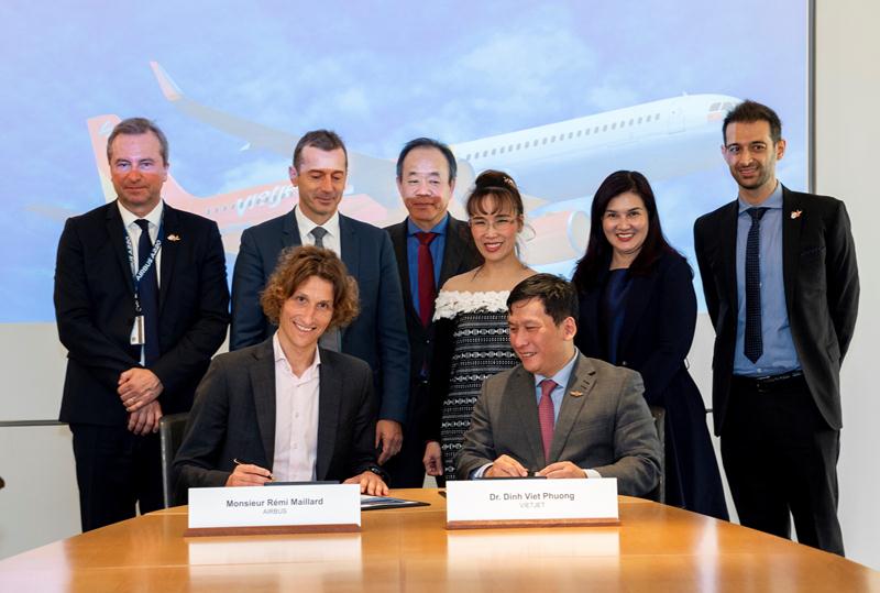 Vietjet và Airbus ký kết hợp đồng đặt mua 20 tàu bay A321XLR