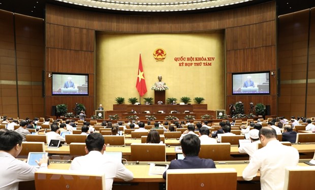 Video: Bộ trưởng Bộ TT&TT Nguyễn Mạnh Hùng trả lời chất vấn trước Quốc hội