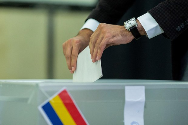 Romania bầu cử tổng thống trong bối cảnh khủng hoảng chính trị
