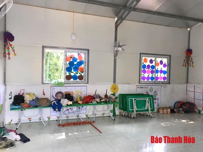 Khánh thành, bàn giao điểm trường mầm non bản Ché Lầu, xã Na Mèo (Quan Sơn)